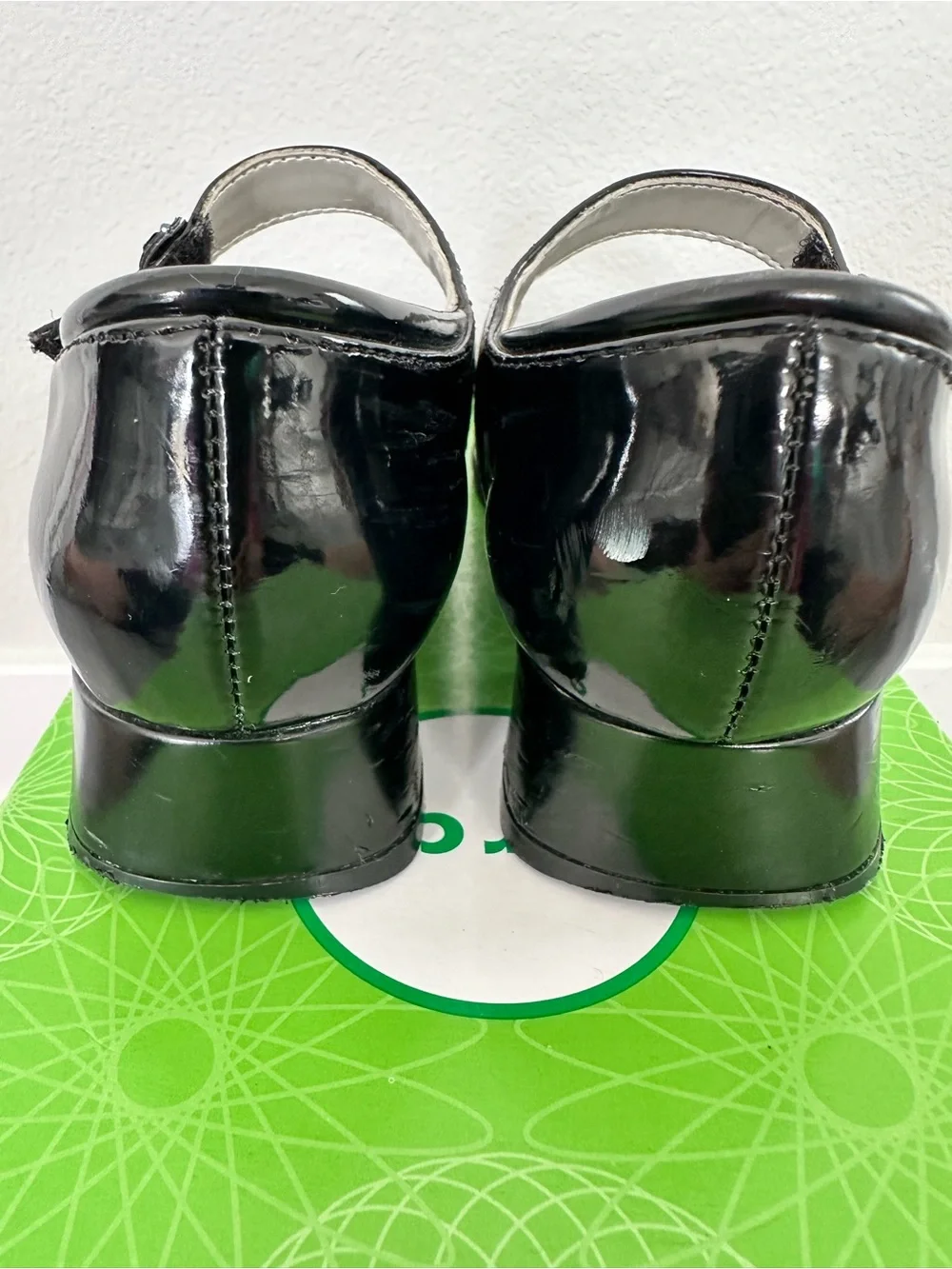 Circo Black Shiny Shoes Style Norah for a girl size 12